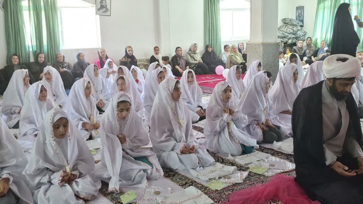 مدیر آموزش و پرورش: هیچ دانش آموزی در کجور، بدون معلم و کتاب نیست