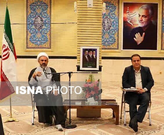 امام جمعه ایلام:ترویج فرهنگ نماز و عفاف، راهبردی کلیدی برای مقابله با جنگ نرم دشمن است