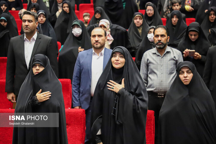 زن ایرانی تماشاگر تاریخ نیست؛ سازنده تاریخ است