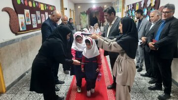 کلاس‌اولی‌ها و هفتمی‌های مازندران به مدرسه رفتند