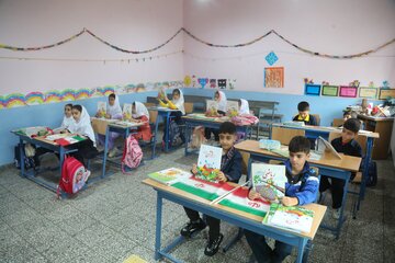 برگزاری جشن شکوفه‌ها در دبستان شهید باب الله عباسی - روستای اِندارگِلی سوادکوه شمالی