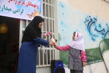 برگزاری جشن شکوفه‌ها در دبستان شهید باب الله عباسی - روستای اِندارگِلی سوادکوه شمالی