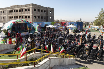 برگزاری جشن شکوفه‌ها در دبستان شهید برجسته - کرج