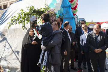 برگزاری جشن شکوفه‌ها در دبستان شهید برجسته - کرج