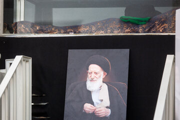 وداع با پیکر آیت الله شبیری زنجانی