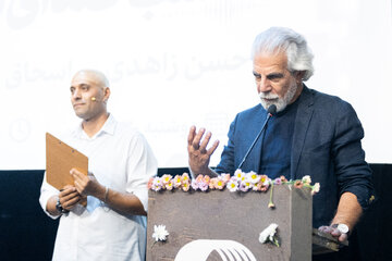 سخنرانی منوچهر شاهسواری در شب صدای سینمای ایران