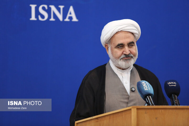 معاون استاندار خراسان رضوی: نظارت بر عملکرد بانک‌ها در پرداخت وام ازدواج باید تقویت شود