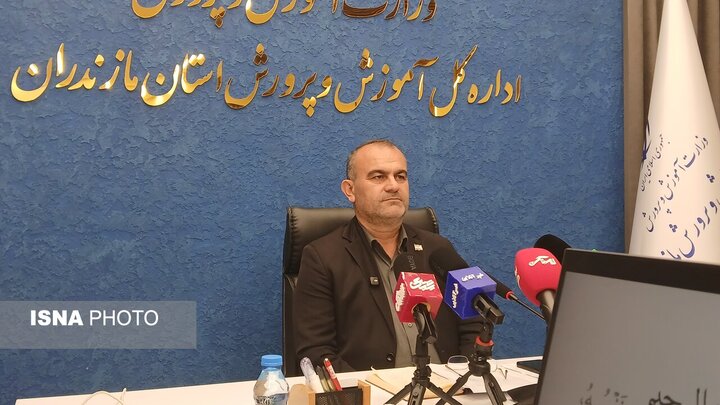 مدیرکل آموزش و پرورش مازندران: هیچ دانش‌آموزی نباید پشت کلاس درس بماند