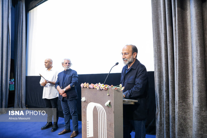 حضور اصغر فرهادی در شب تقدیر از سه هنرمند در خانه سینما