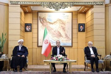 پزشکیان: با قدرت از مواضع ایران در مجامع بین‌المللی دفاع خواهیم کرد
