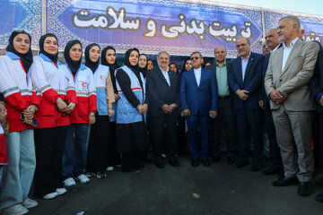 علیرضا کاظمی‌، وزیر آموزش و پرورش در آیین مهر کریمانه به مناسبت آغاز سال تحصیلی آیین مهر کریمانه به مناسبت آغاز سال تحصیلی ۱۴۰۵ - ۱۴۰۶
