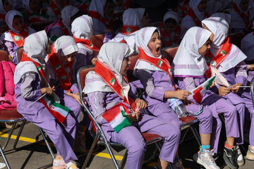 آیین مهر کریمانه به مناسبت آغاز سال تحصیلی آیین مهر کریمانه به مناسبت آغاز سال تحصیلی ۱۴۰۵ - ۱۴۰۶
