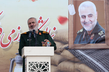 سخنرانی سردار جلیل بابازاده قانع فرمانده قرارگاه منطقه‌ای عاشورا در مراسم افتتاحیه نمایشگاه رزمی فرهنگی عملیات رمضان در اردبیل