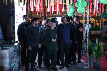 سردار اصغر عباسقلیزاده فرمانده سپاه عاشورا در نمایشگاه فرهنگی و هنری دفاع مقدس  تبریز