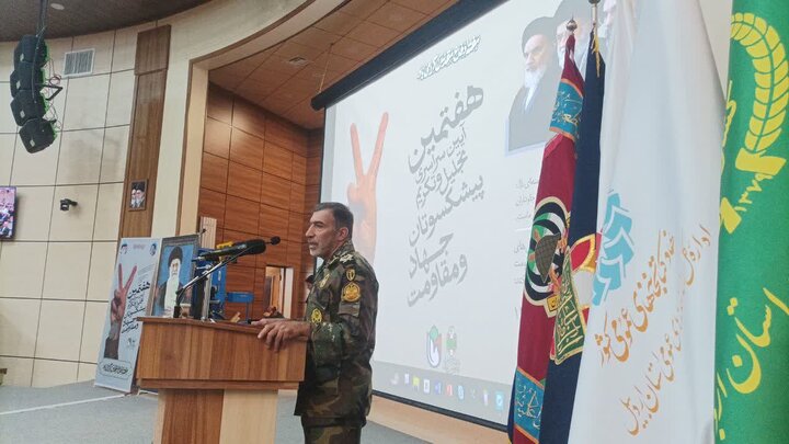 هشت سال دفاع مقدس سند افتخار ملت ایران است