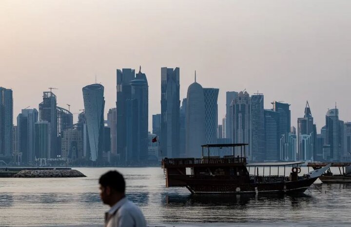 قطر به استقراض روی آورد