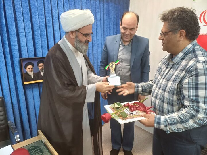تجلیل از فعالان پویش مشاغل مهدوی کمپین جهاد دانشگاهی استان سمنان