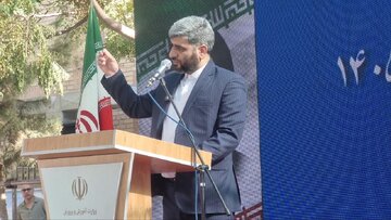 نماینده ورامین در مجلس: روستا بودن مانع رسیدن دانش‌آموزان به درجات بالای علمی و معنوی نیست