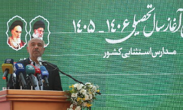 با جداسازی دانش‌آموزان استثنایی از عادی مخالفیم
