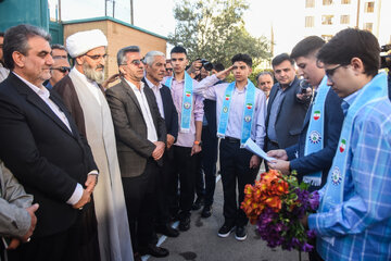 آیین نواختن زنگ مهر در دبیرستان رفاه - سمنان