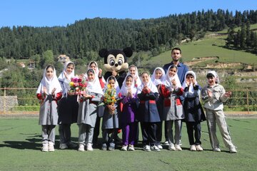 آیین نواختن زنگ مهر در مدرسه شهید محمدی زیراب-سوادکوه