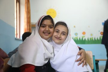 آیین نواختن زنگ مهر در مدرسه شهید محمدی زیراب-سوادکوه