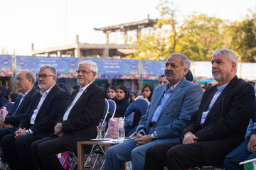آیین آغاز سال تحصیلی ۱۴۰۵ با حضور محمدرضا عارف، معاون اول رئیس جمهور، علیرضا کاظمی، وزیر آموزش و پرورش، رضا صالحی امیری، وزیر میراث فرهنگی و محمدصادق معتمدیان، استاندار تهران 