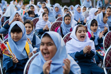 آیین آغاز سال تحصیلی ۱۴۰۵ با حضور محمدرضا عارف،‌ معاون اول رئيس جمهور