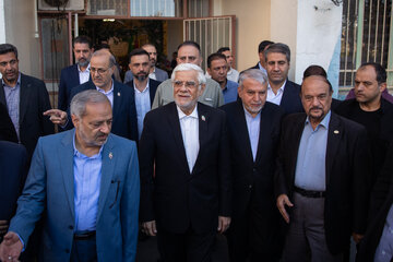 آیین آغاز سال تحصیلی ۱۴۰۵ با حضور محمدرضا عارف،‌ معاون اول رئيس جمهور  علیرضا کاظمی، وزیر آموزش و پرورش، رضا صالحی امیری، وزیر میراث فرهنگی