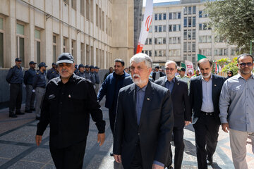 سید عباس صالحی، وزیر فرهنگ و ارشاد اسلامی در مراسم اهتزاز پرچم جمهوری اسلامی ایران