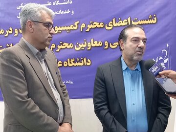  اطمینان‌بخشی معاون وزیر بهداشت در تأمین دارو و واکسن در شرایط تحریم