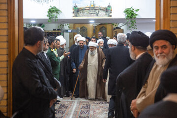 حضور آیت الله کریمی جهرمی در مراسم بزرگداشت رحلت آیت الله شبیری زنجانی در حرم حضرت فاطمه معصومه(س)