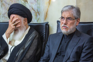 حضور حسین سیمایی صراف وزیر علوم، تحقیقات و فناوری در مراسم بزرگداشت رحلت آیت الله شبیری زنجانی در حرم حضرت فاطمه معصومه(س)