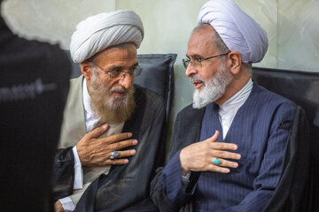 حضور آیت الله اعرافی مدیر حوزه های علمیه کشور در مراسم بزرگداشت رحلت آیت الله شبیری زنجانی در حرم حضرت فاطمه معصومه(س)