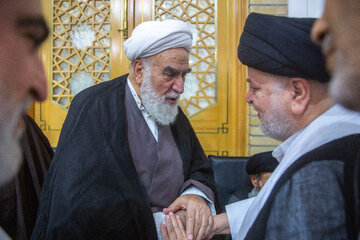 حضور آیت الله محمدی گلپایگانی و حجت الاسلام و المسلمین شهرستانی نماینده آیت الله سیستانی در ایران در مراسم بزرگداشت رحلت آیت الله شبیری زنجانی در حرم حضرت فاطمه معصومه(س)