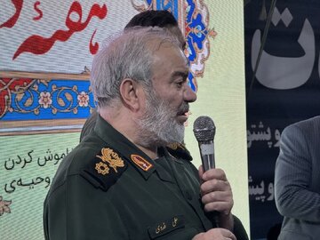 دریادار فدوی: دشمن دوباره به ایران حمله کند پاسخ ما بسیار سنگین‌تر خواهد بود