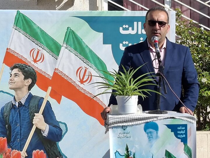 «پرسش مهر رئیس‌جمهور»، محور سوال فرماندار میاندورود از دانش‌آموزان