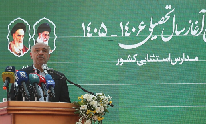 با جداسازی دانش‌آموزان استثنایی از عادی مخالفیم