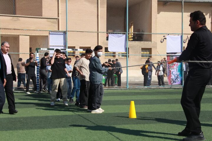 استاندار ایلام: تقارن هفته دفاع مقدس و بازگشایی مدارس، تقارن جهاد و علم است