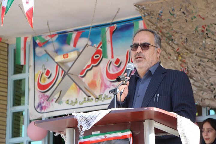 فرماندار ملایر: هیچ کلاس درسی بدون معلم نداریم/ ایمنی دانشآموزان خط قرمز است