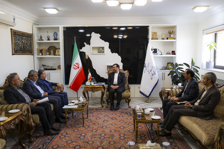 استاندار فارس: نظام اداری نیازمند تحول در روش‌های گزینش و بهره‌گیری از فناوری‌های نوین است