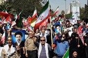 سیل خروشان جان‌فدایان در فارس به راه افتاد/ میثاق ۱۵۰ هزار نفری برای دفاع از میهن رقم خورد