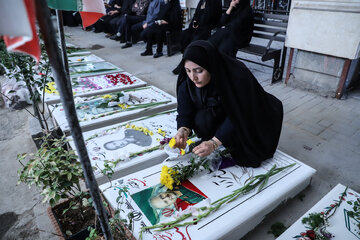 آیین ملی مهمانی لاله‌ها - گلزار شهدای تبریز