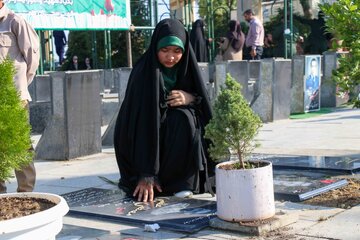 آیین ملی مهمانی لاله ها _ گلزار شهدای همدان