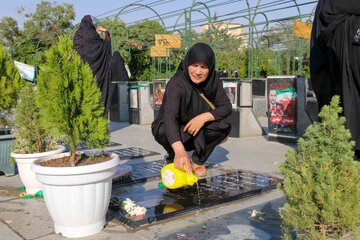آیین ملی مهمانی لاله ها _ گلزار شهدای همدان