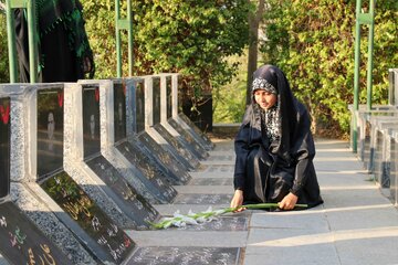آیین ملی مهمانی لاله ها _ گلزار شهدای همدان