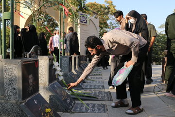 آیین ملی مهمانی لاله ها _ گلزار شهدای همدان