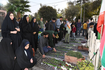 آیین ملی مهمانی لاله‌ها - گلستان شهدای اصفهان