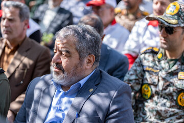 سردار غلامرضا جلالی رئیس سازمان پدافند غیرعامل کشور در مراسم بزرگداشت سپهبد شهید پاکپور - روستای دهسد در شهرستان خنداب