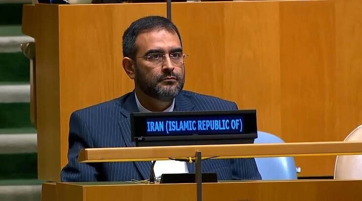چرا نشستن داماد متکی روی صندلی سازمان ملل حین سخنرانی ترامپ، سوژه حمله به عراقچی شد؟